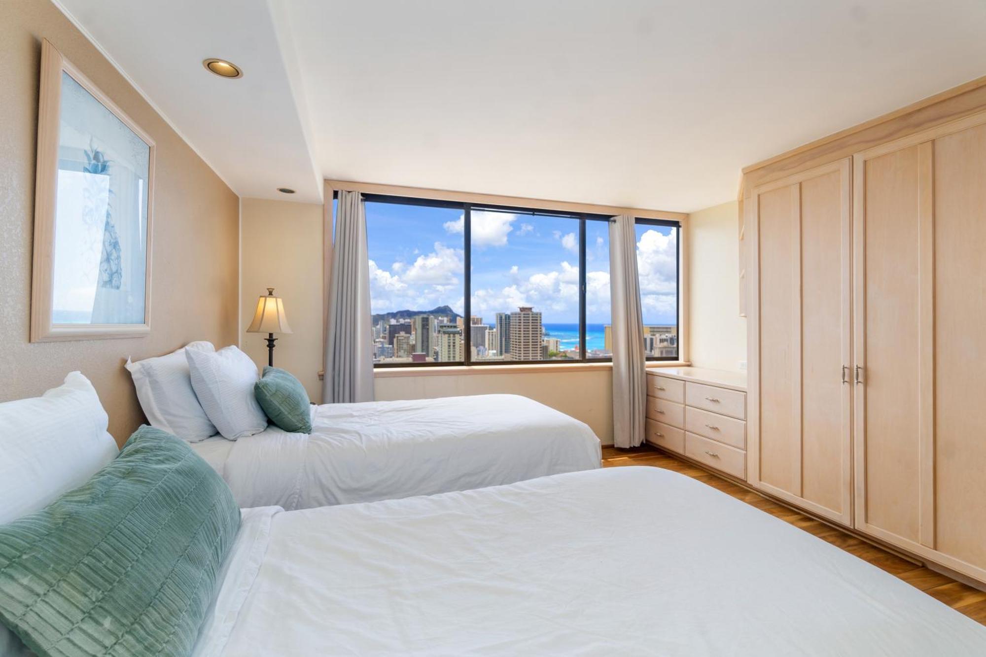 Ferienwohnung Hawaiian Monarch Penthouse 402 Honolulu Exterior foto